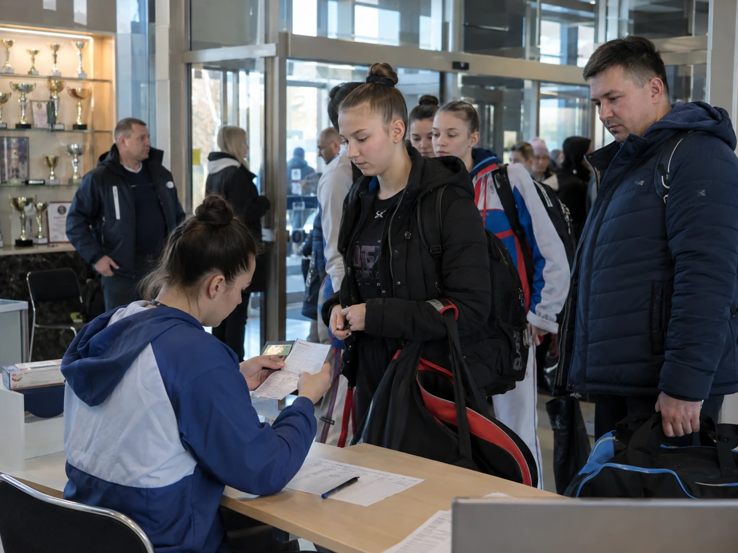 Регистрация участников перед местным спортивным стартом